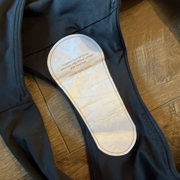 EVERLANE RENEW BIKINI BOTTOM SIZE XL BLACK NWT - Picture 3 of 5